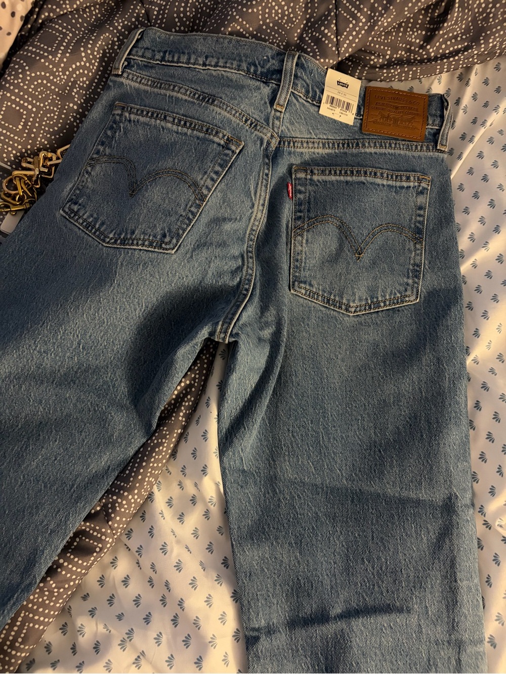 Levi's Men's Medium Blue Straight-Leg Jeans